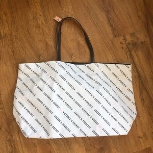 NWT 2019 Victoria’s Secret Black and White Tote